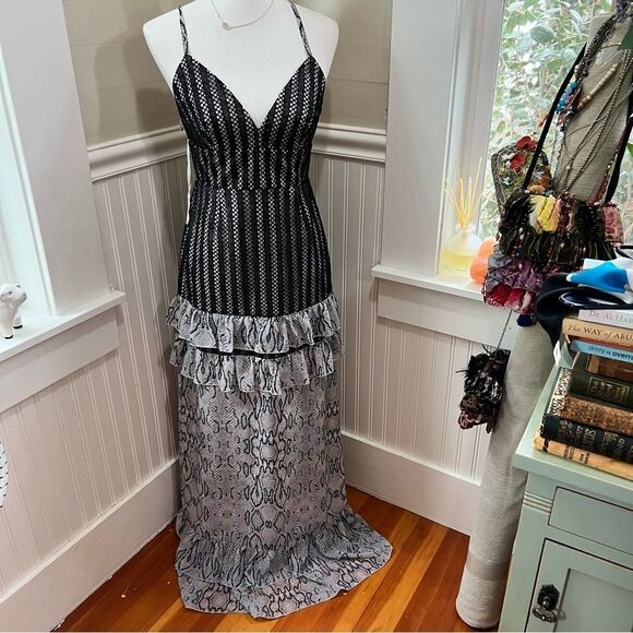 Bellevue Mia Lace Maxi Dress w/ Snakeskin Print Fits Medium Evening - Picture 3 of 13